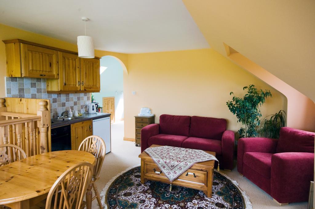 Carrick on Shannon Lake Rise Holiday Home At Kilmaddaroe الغرفة الصورة