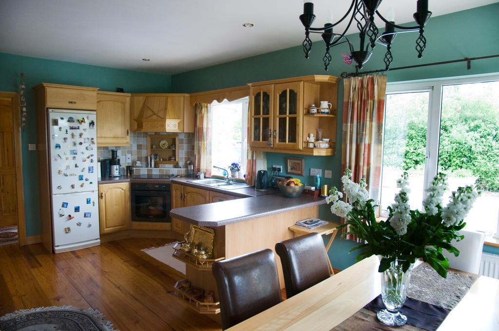 Carrick on Shannon Lake Rise Holiday Home At Kilmaddaroe الغرفة الصورة