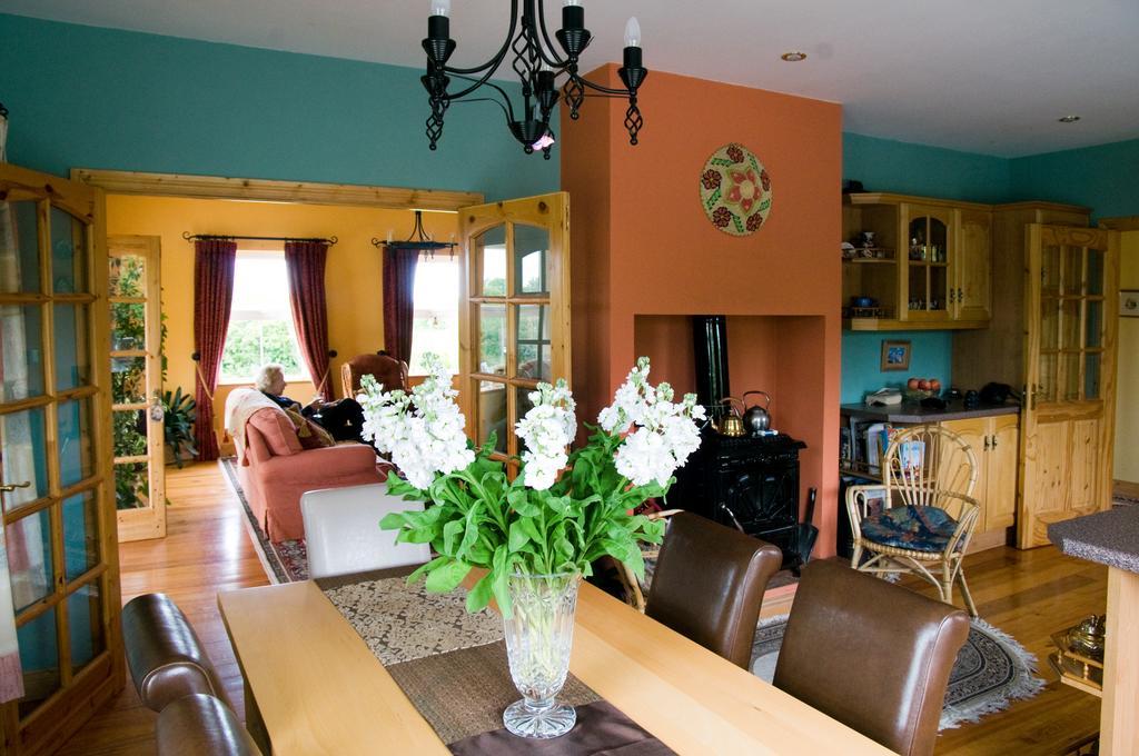 Carrick on Shannon Lake Rise Holiday Home At Kilmaddaroe الغرفة الصورة