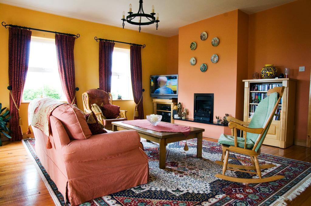 Carrick on Shannon Lake Rise Holiday Home At Kilmaddaroe الغرفة الصورة